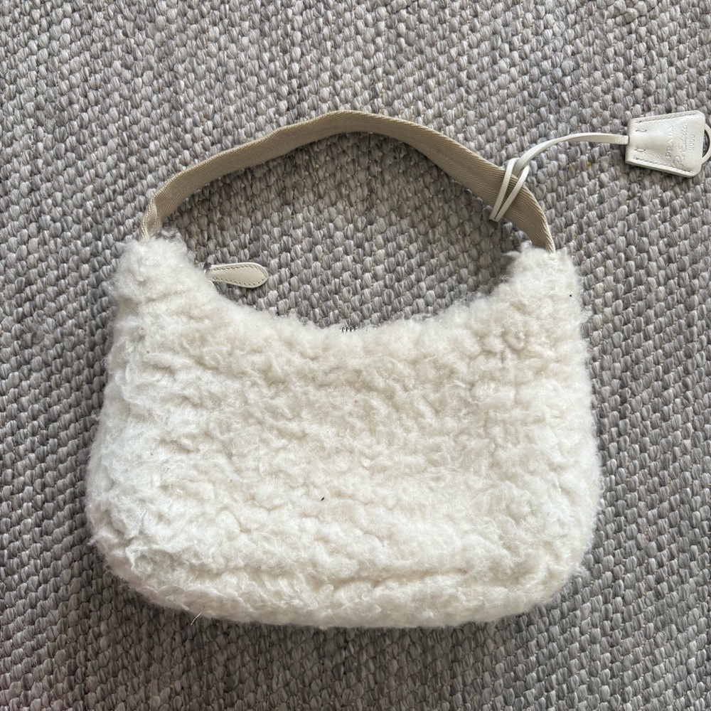 Prada ReEdition 2000 Cashmere Women's Bag - Picture 3 of 9